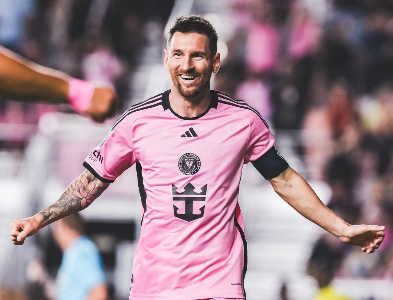 【[并不简单][并不简单][并不简单]】Ariel Senosiain：“梅西认