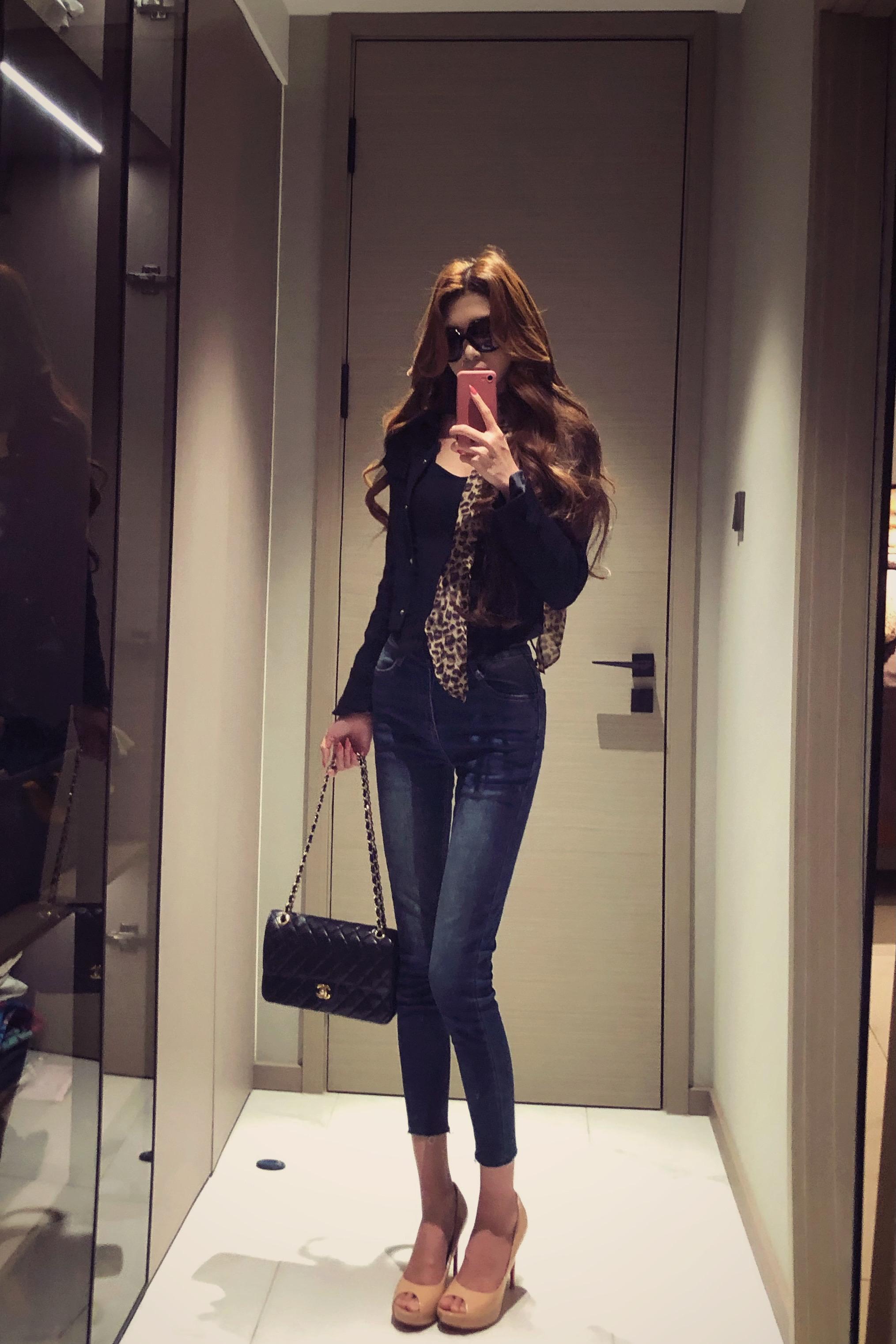 一个人再怎么痛苦 也比随便找个丑人发朋友圈官宣好