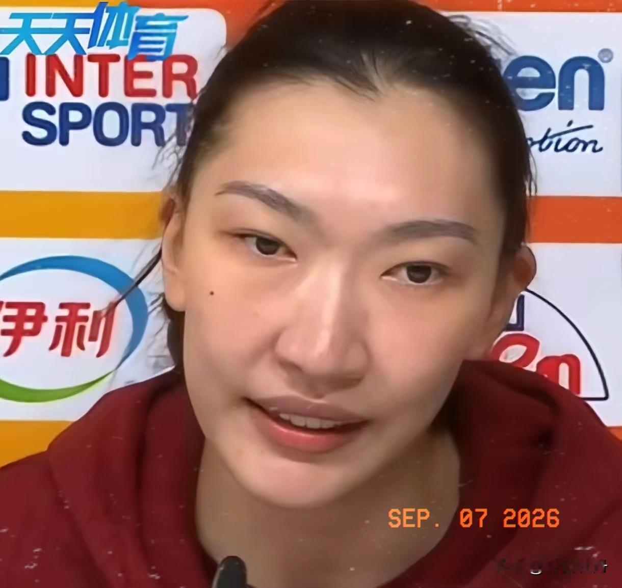 暖心！韩旭回击媒体对张子宇的质疑:
​“张子宇是一位19岁的姑娘，她刚刚加入国家