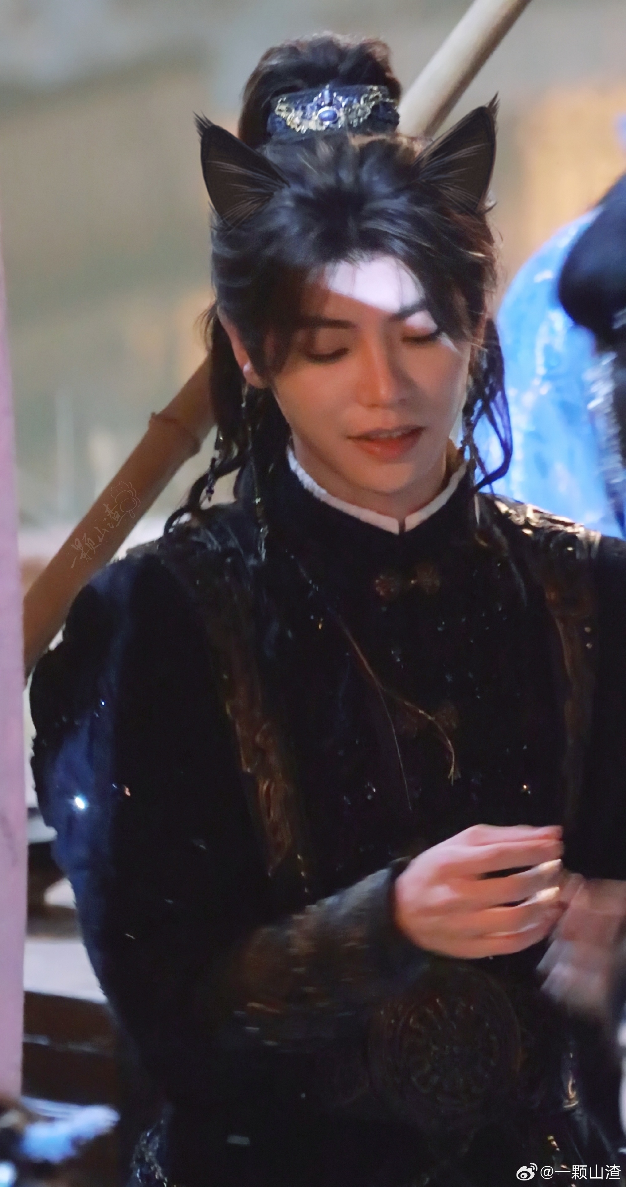 肖宇梁[超话] xyl肖宇梁罗先 xyl肖宇梁百妖谱 漂亮的小妖精收起了本体，来