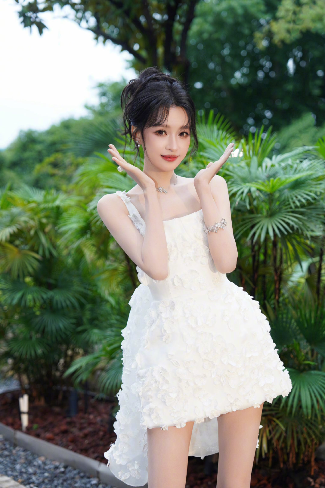 孙怡工作室把神图直接发了网盘 美貌与实力双重暴击！这个舞台视频怎么有两个小时，完