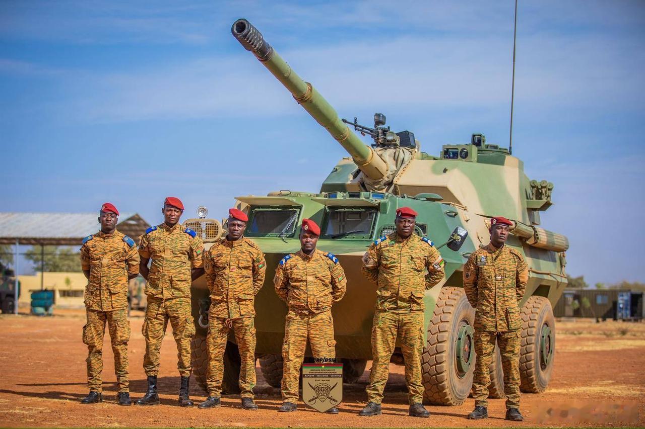 布基纳法索特种快速干预旅（BSIR）快速干预装甲营（BBIR）装备的中国北方工业