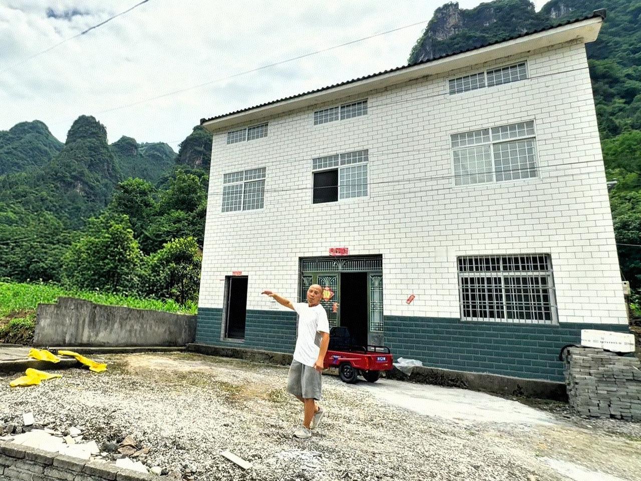 我想在宜昌夷陵区的黄花镇，有这样一个背山面水的农家小院，有1亩土地，且农村户口可