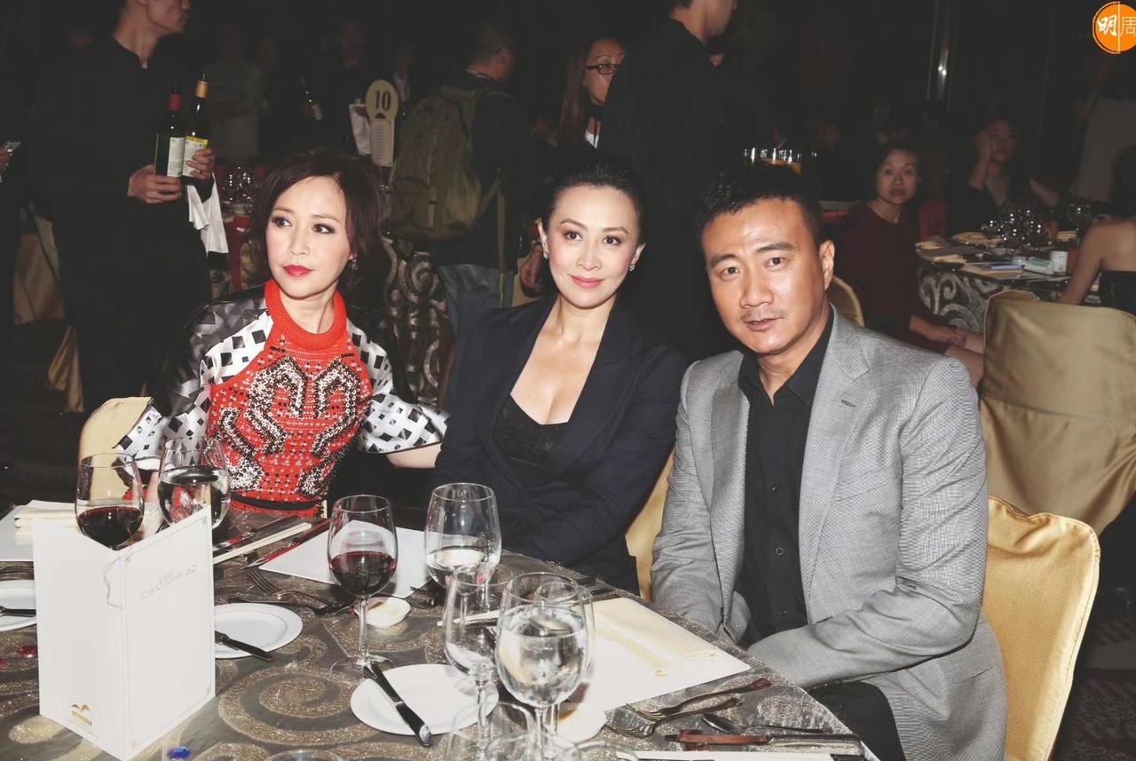 2013年曾志伟60大寿，无线豪掷近400万，筵开60席，一口气请来超过700位