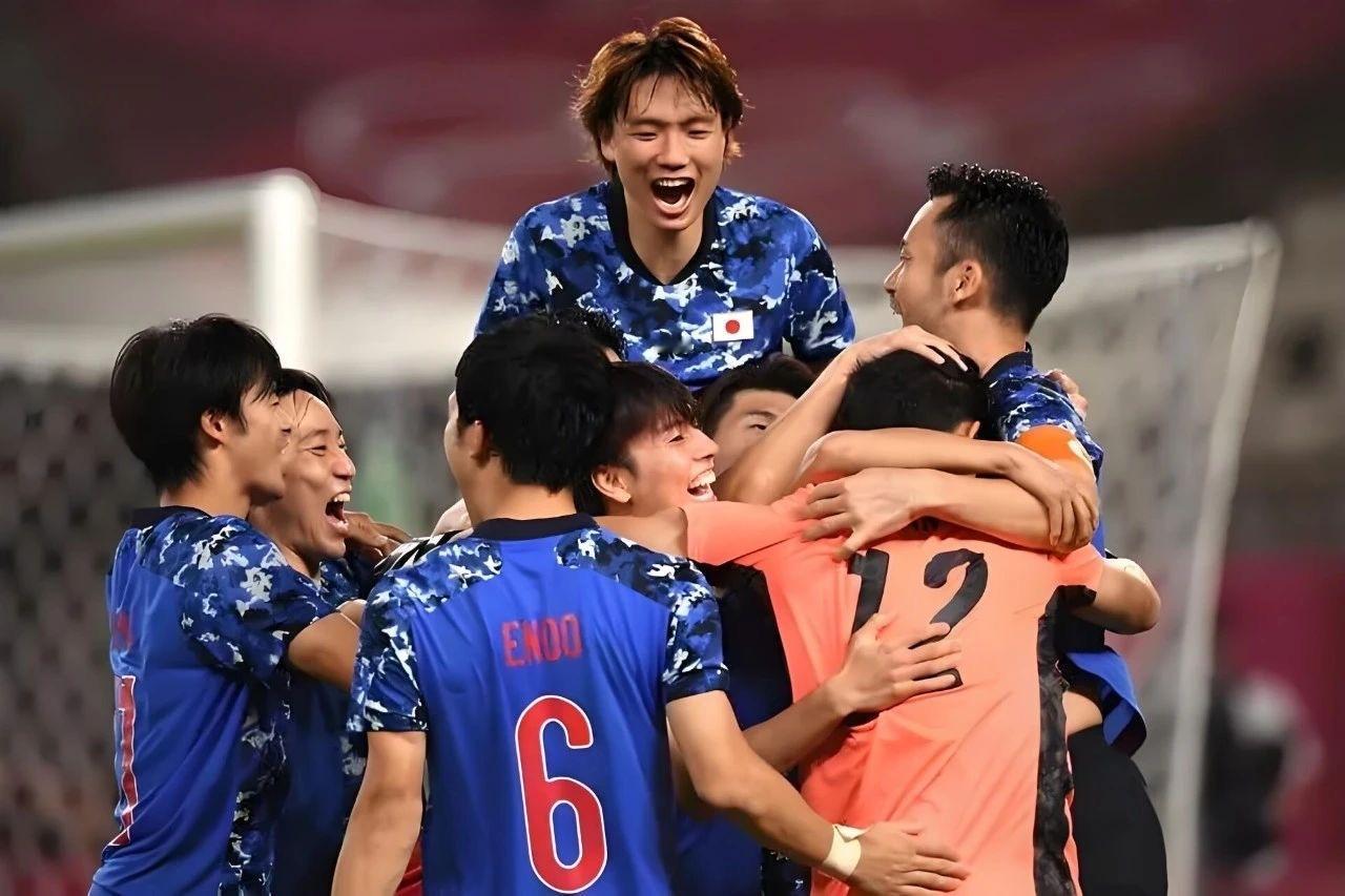 #国足今晚18强赛首战日本#日本男足这一次出征亚洲预选赛的阵容依旧强大，毕竟他们