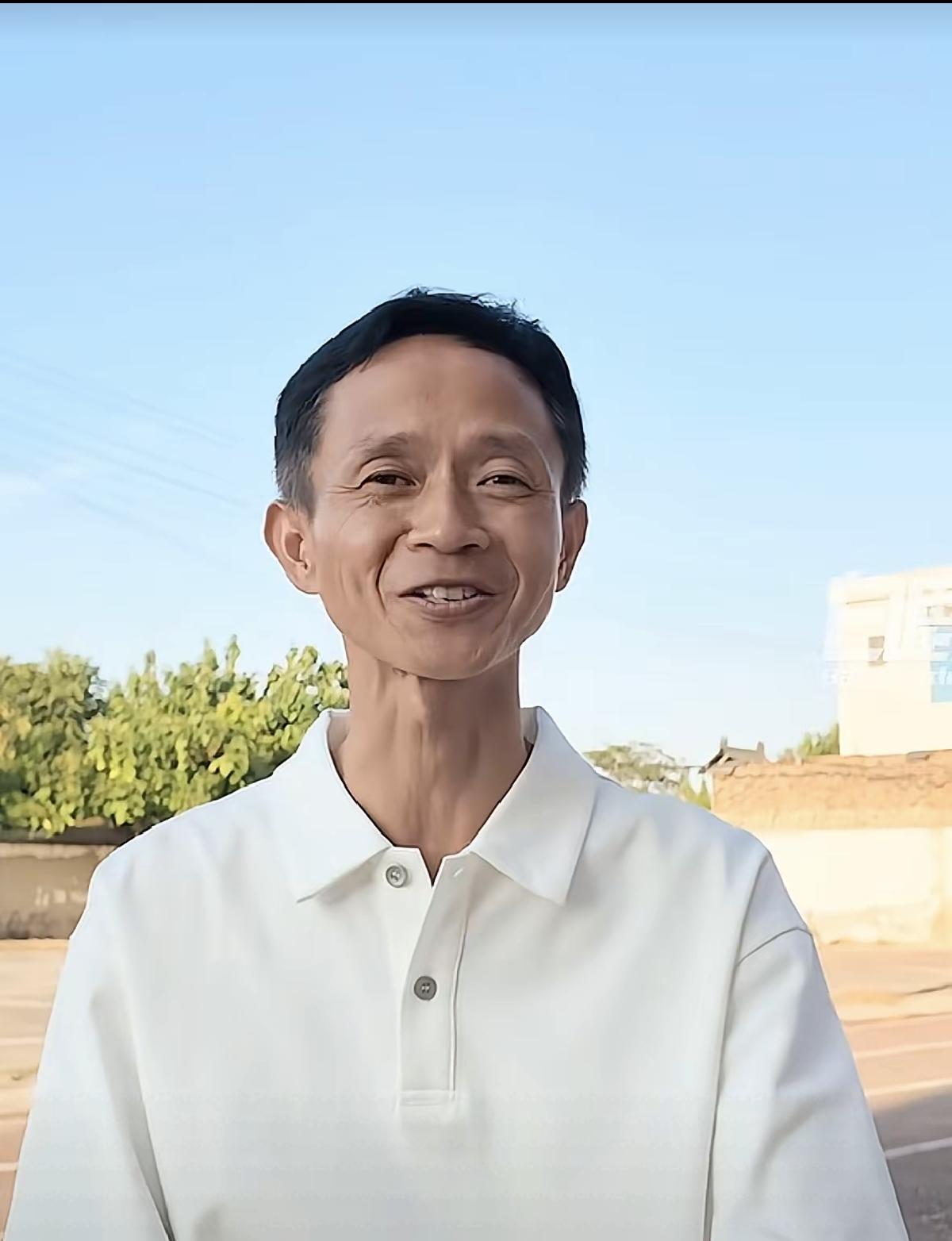 邹志鹏老师每个月的花销不超过100块钱，刷新了我对日常开销的认知，平均算下来，每