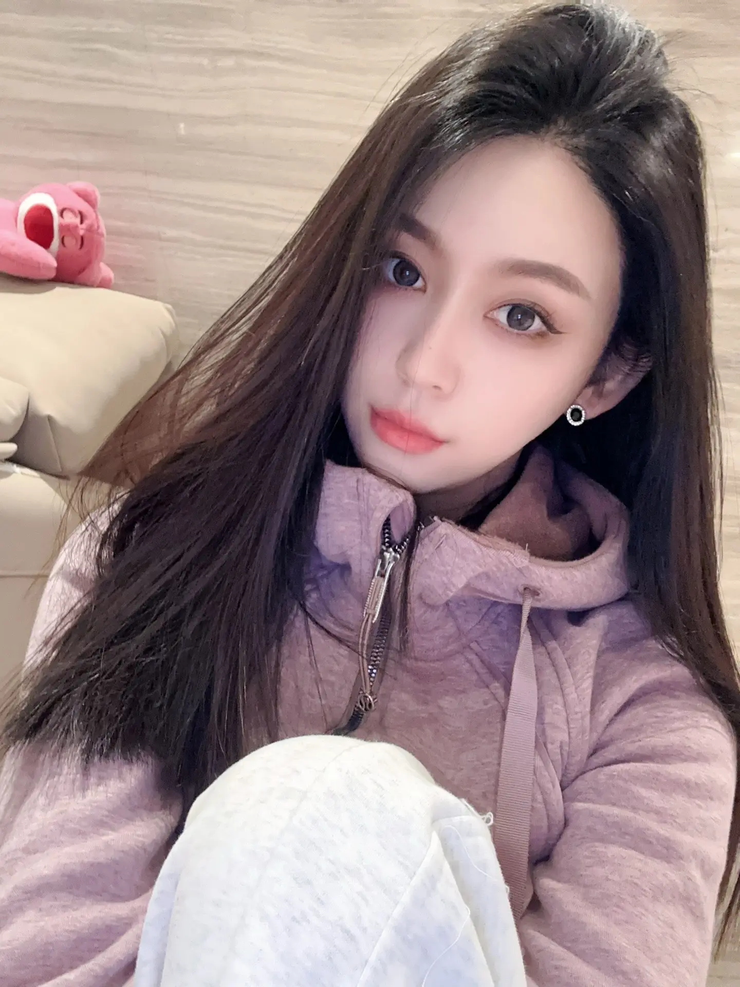 你为什么坐在那，像一封没写地址的信