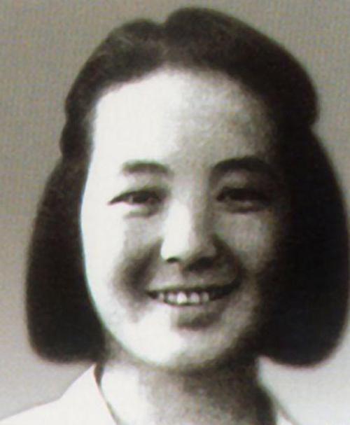 她从不是谁的陪衬！开国上将夫人林彬，用实干把一生写进历史
 
林彬，女，（192