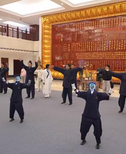 台州天台向世界发出和合邀约台州和合文化论坛惊现机器人天团和合文化论坛太有意义啦！