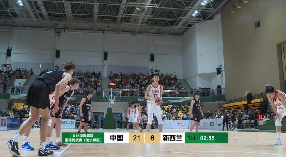 这小孩以后也会很厉害的～～17号赵博新我的观赛搭子小黄象为爱助攻 ​​​
