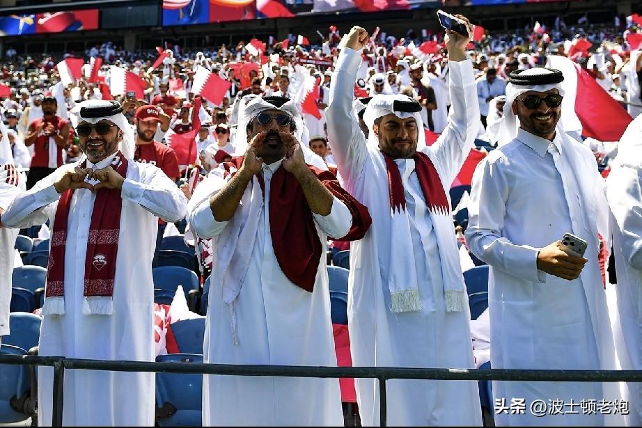 土豪就是土豪！卡塔尔🇶🇦官方组织了2000人的助威团，现场支持他们的国家队！
