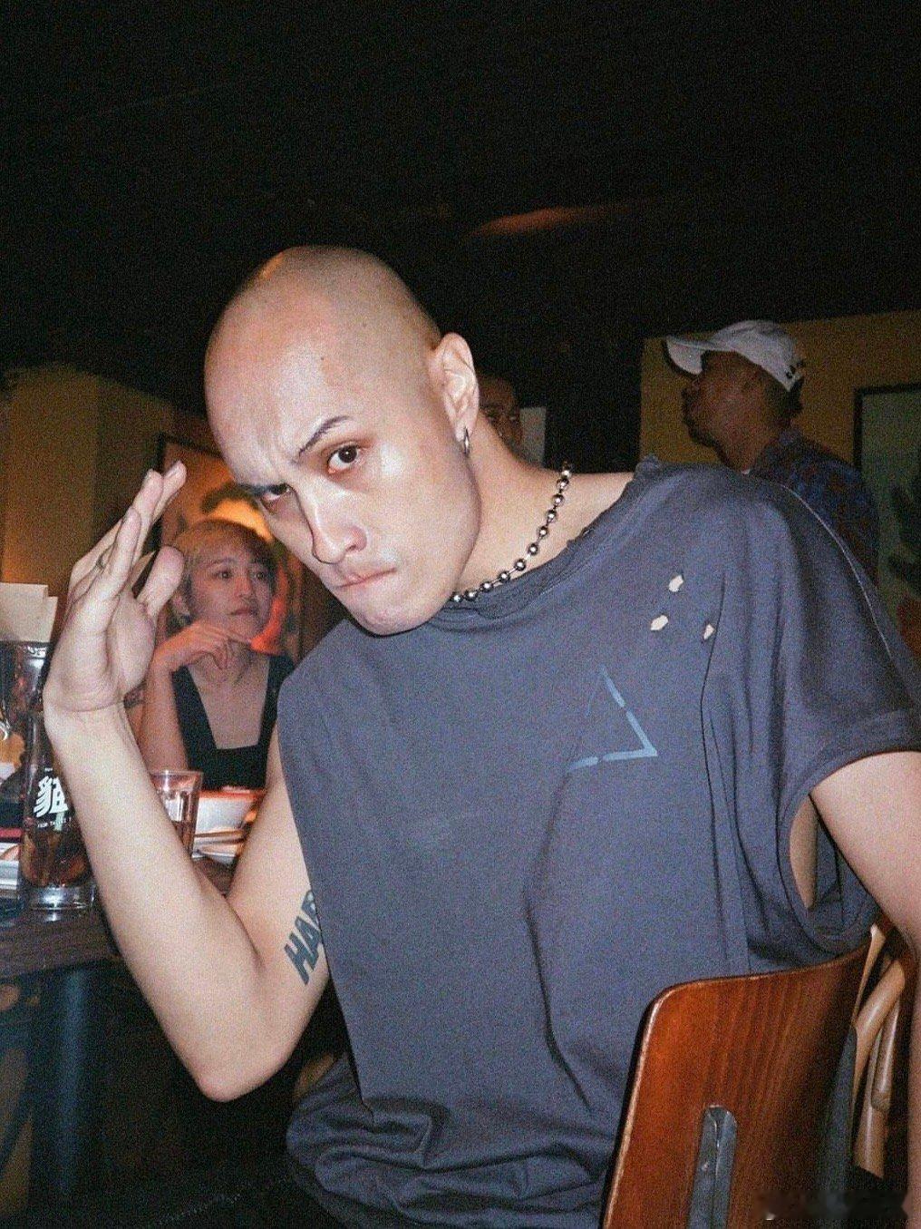 #芒果青春派对音乐节阵容官宣#这样的音乐节在夏日真的是很需要，已经迫不及待的想要