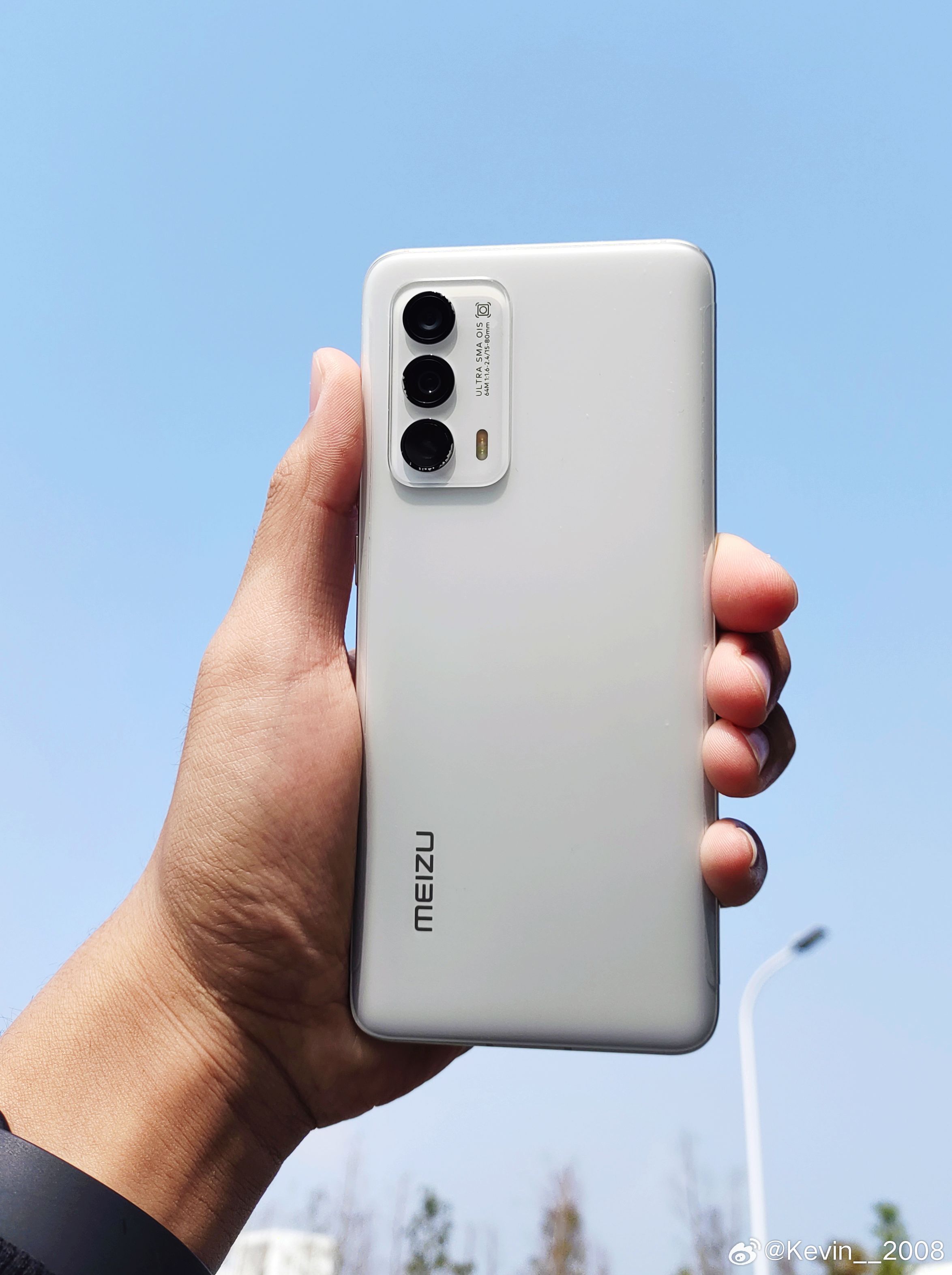 大家觉得魅族今后还会做手机吗？ 