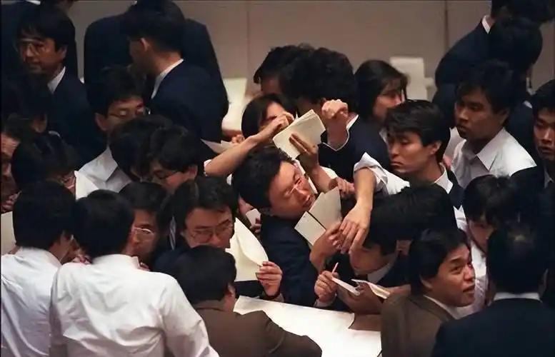 希望中方援手，日本经济这次是真的踩进了深水区。

6月30日的亚洲外汇交易时段，