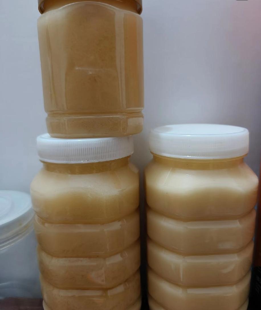 我是在广西做蜂蜜的，自家的冬蜜卖价起码要110块钱一斤，春夏蜜的价格也得60块钱