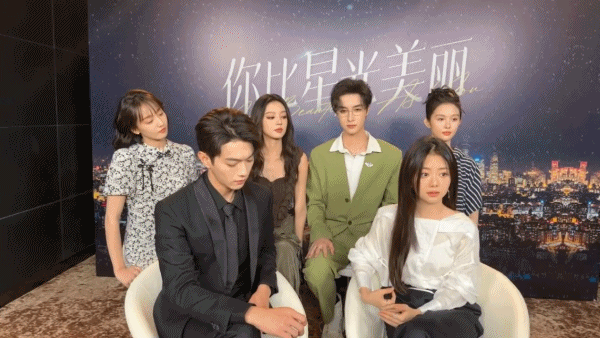  妈呀，我说你比星光美丽真的别太懂我呀，这我真的是狠狠磕了呀，这两个人的营业状态