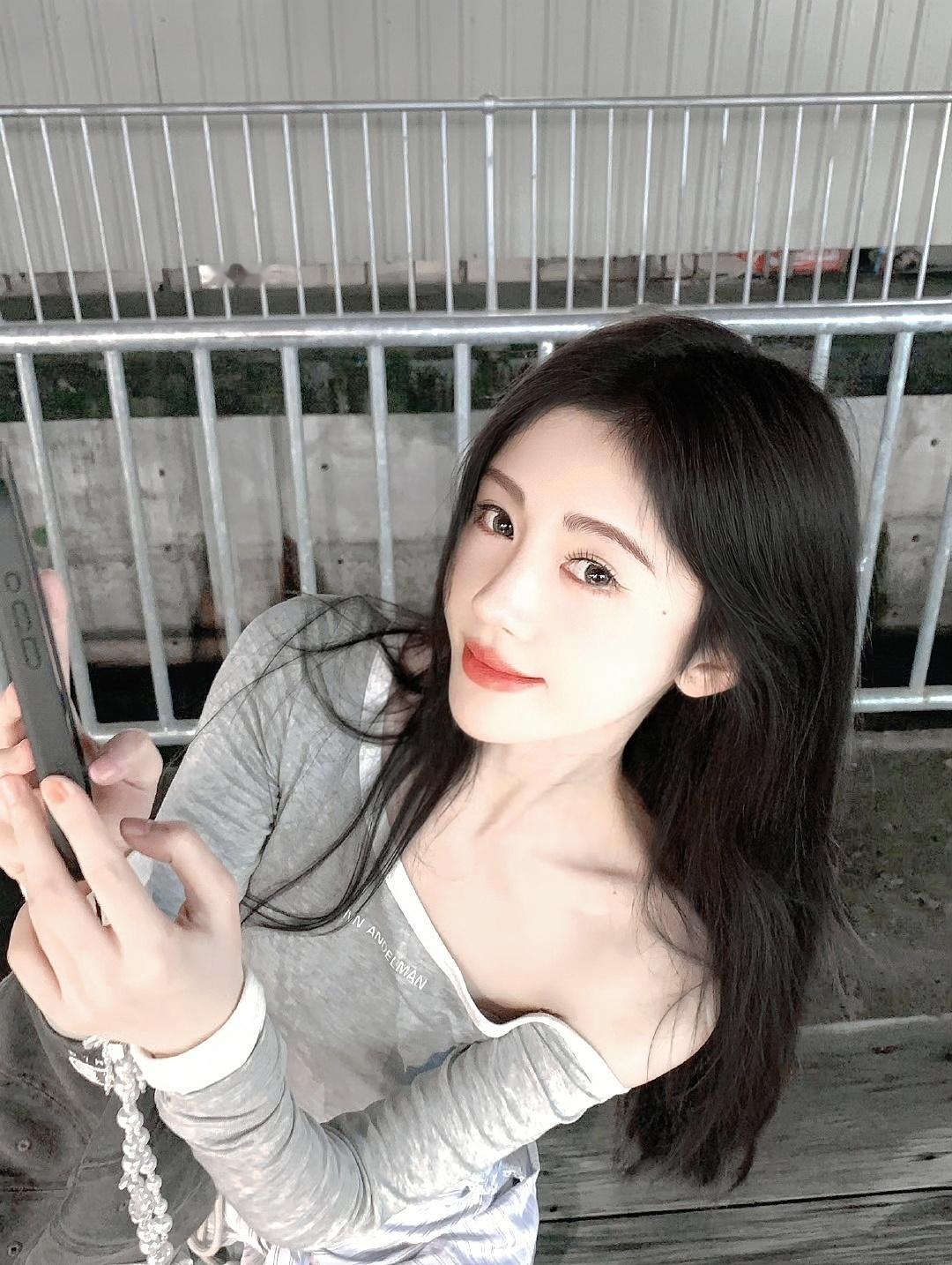 今日份灰色系女明星壁纸｜头像分享鞠婧祎拿图点赞即可 