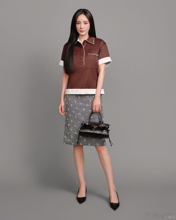 杨幂PRADA官宣了！女王！ 