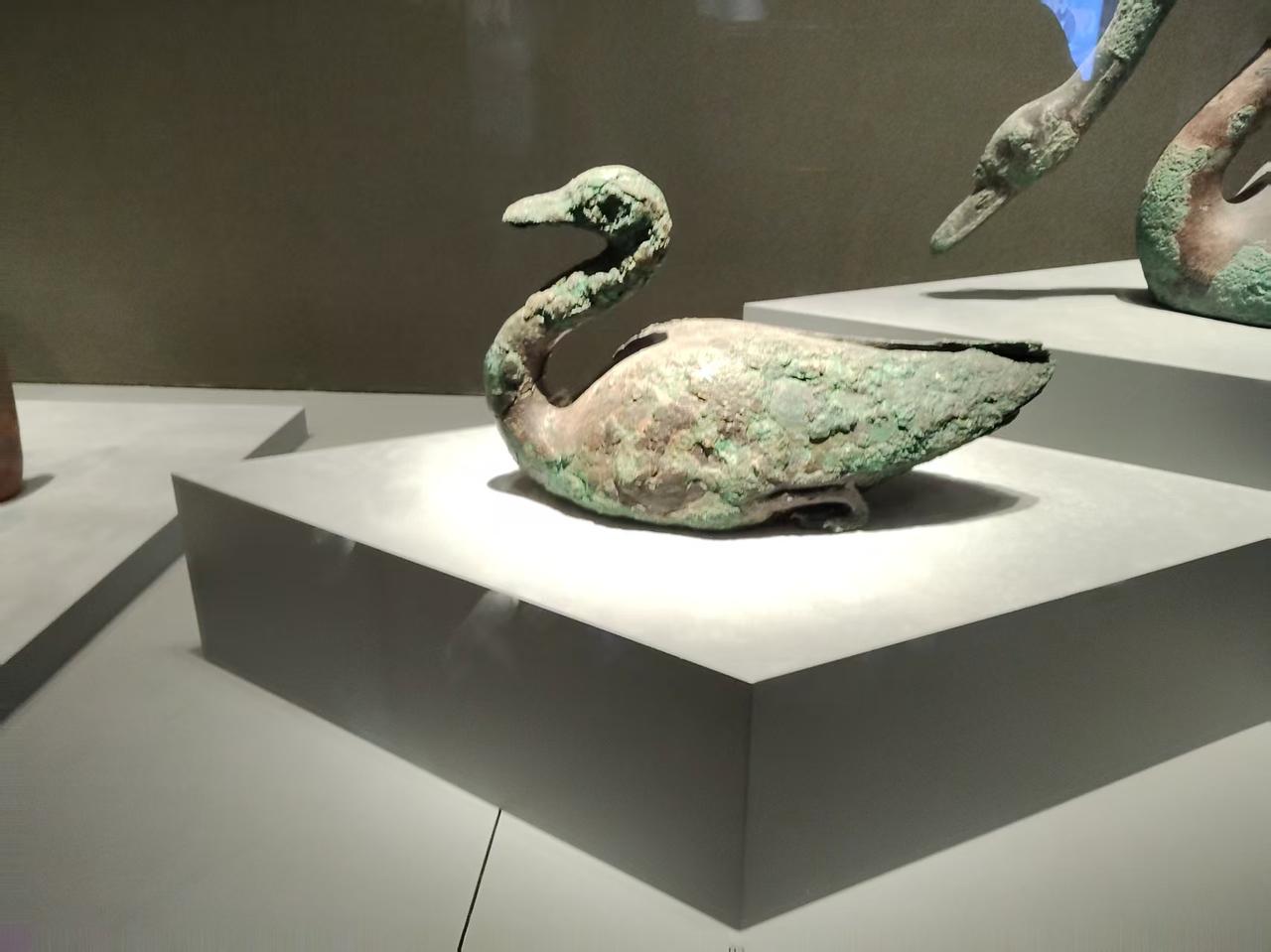 颜真卿:     老夫不止有书法，还有一身的硬骨头。

公元784年，造反造得快