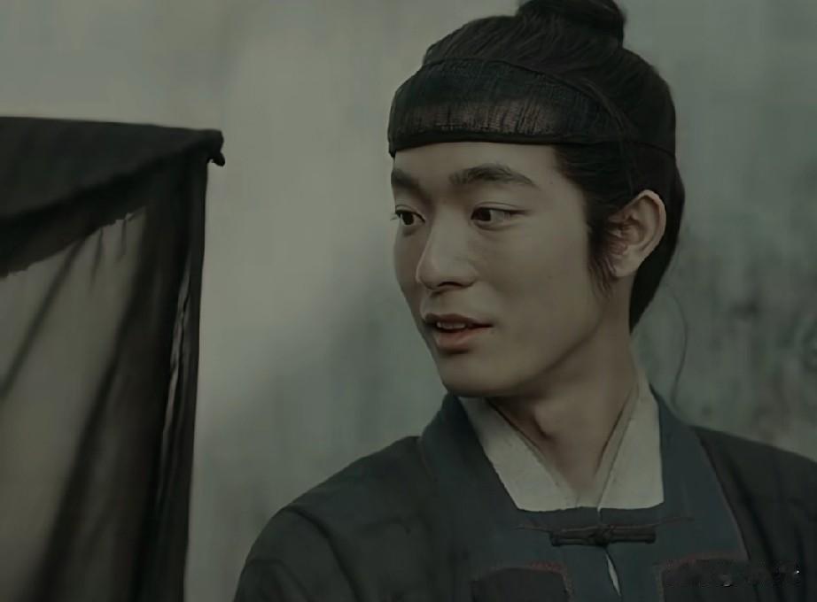 《家业》哪怕是小角色，也是人物丰满，有血有肉的。比如说“狗儿”。他是李家的家仆，