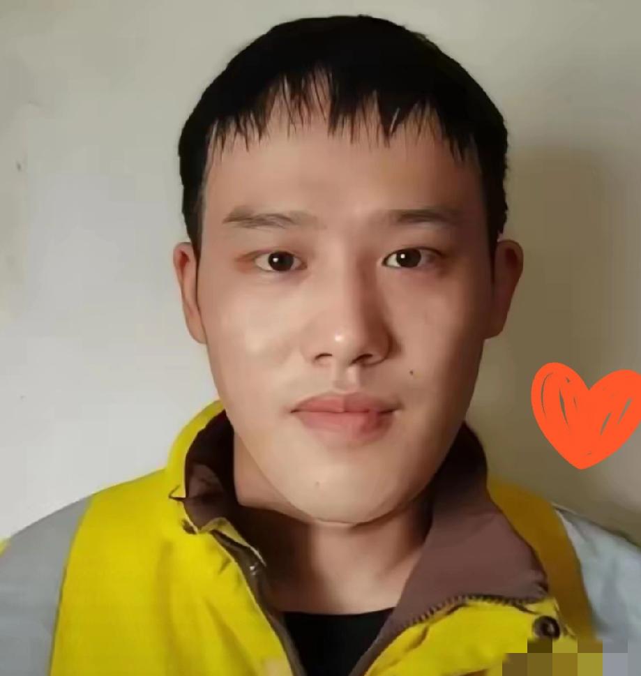 杭州，21岁外卖员叶阳辉接到了一单特殊的配送。订单备注栏里只写了六个字："别放门