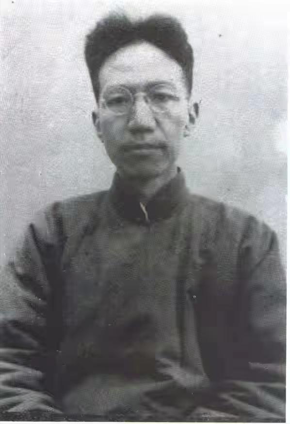 [太阳]1941年12月，几个日本兵闯入一位中国老人家中，谁料，老人竟用流利的日