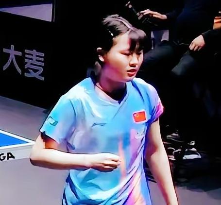 太原常挑赛，姜依依小组赛一胜一负无缘正赛，实在可惜。
4月7日，首轮姜依依 3-