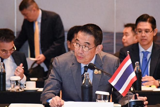 中缅经济走廊来了，从巴基斯坦到伊朗，中国织下大网撒向中东
6月中旬，缅甸总统闵昂