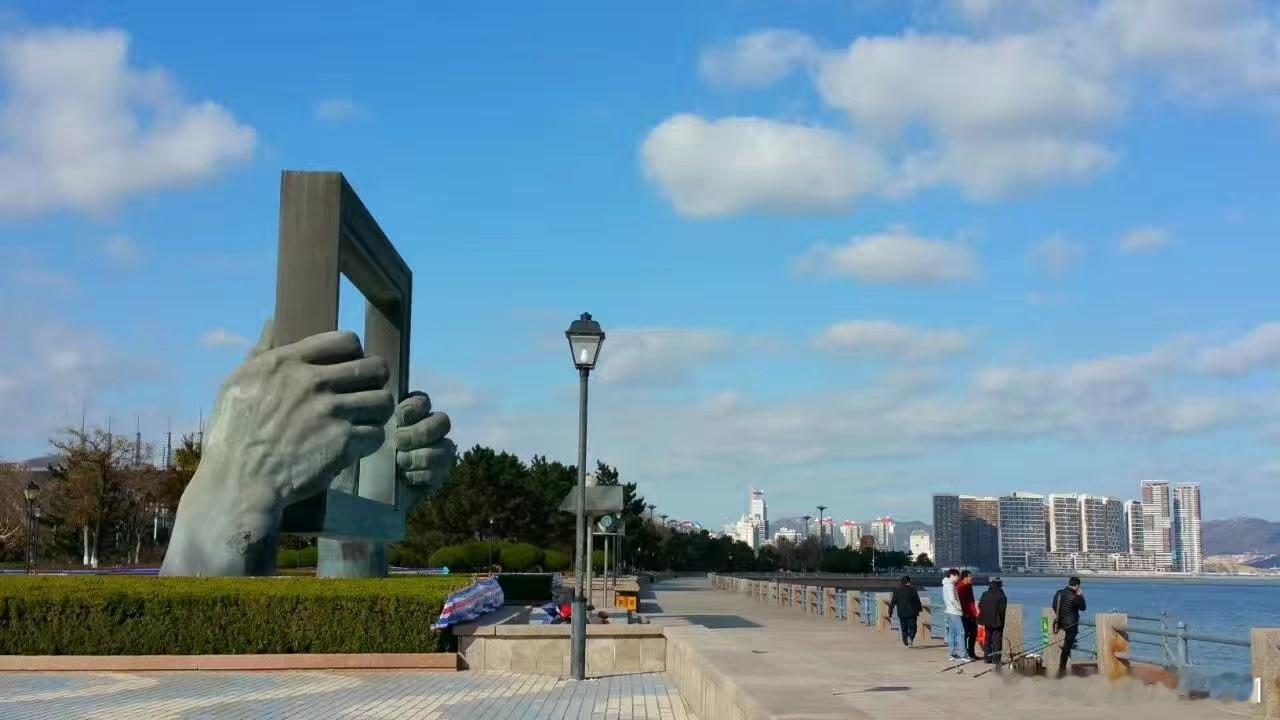 心情不好，就是人的心力不够，一个心力充沛的人，一整天都是好心情。       —