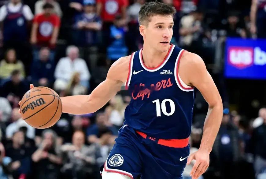 后场老将博格丹-博格达诺维奇（Bogdan Bogdanovic）在自由市场开启