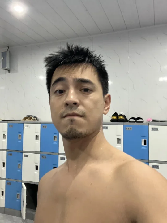 1️⃣起来游泳啊