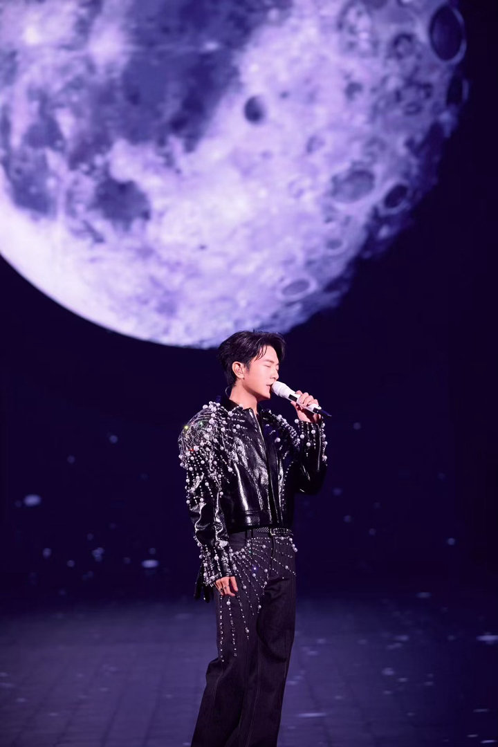啊啊啊啊啊终于等到武汉场啦韦礼安「HIWE1韦您好」巡回演唱会武汉站，6月15日