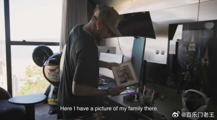 内马尔：当爸爸之后人真的会变，我再也不会是十年前那个内马尔了03月19日讯 内马