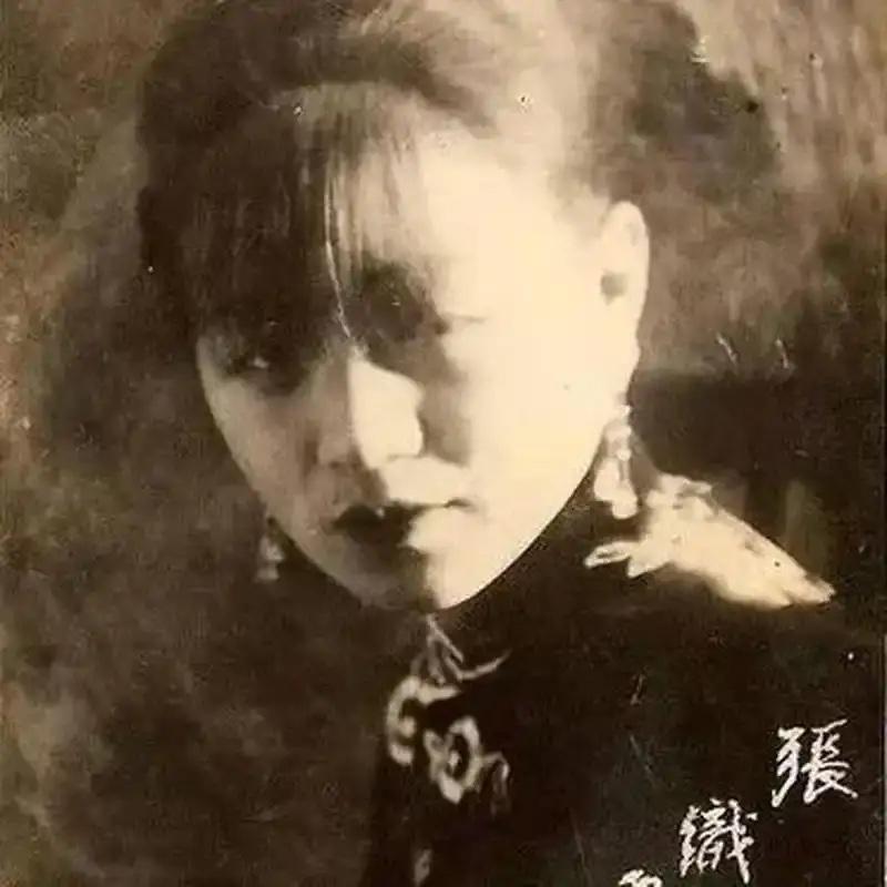 1975年，一个女乞丐死在香港街头，一路人凑近一看惊呼道：“怎么会是她？这是当年