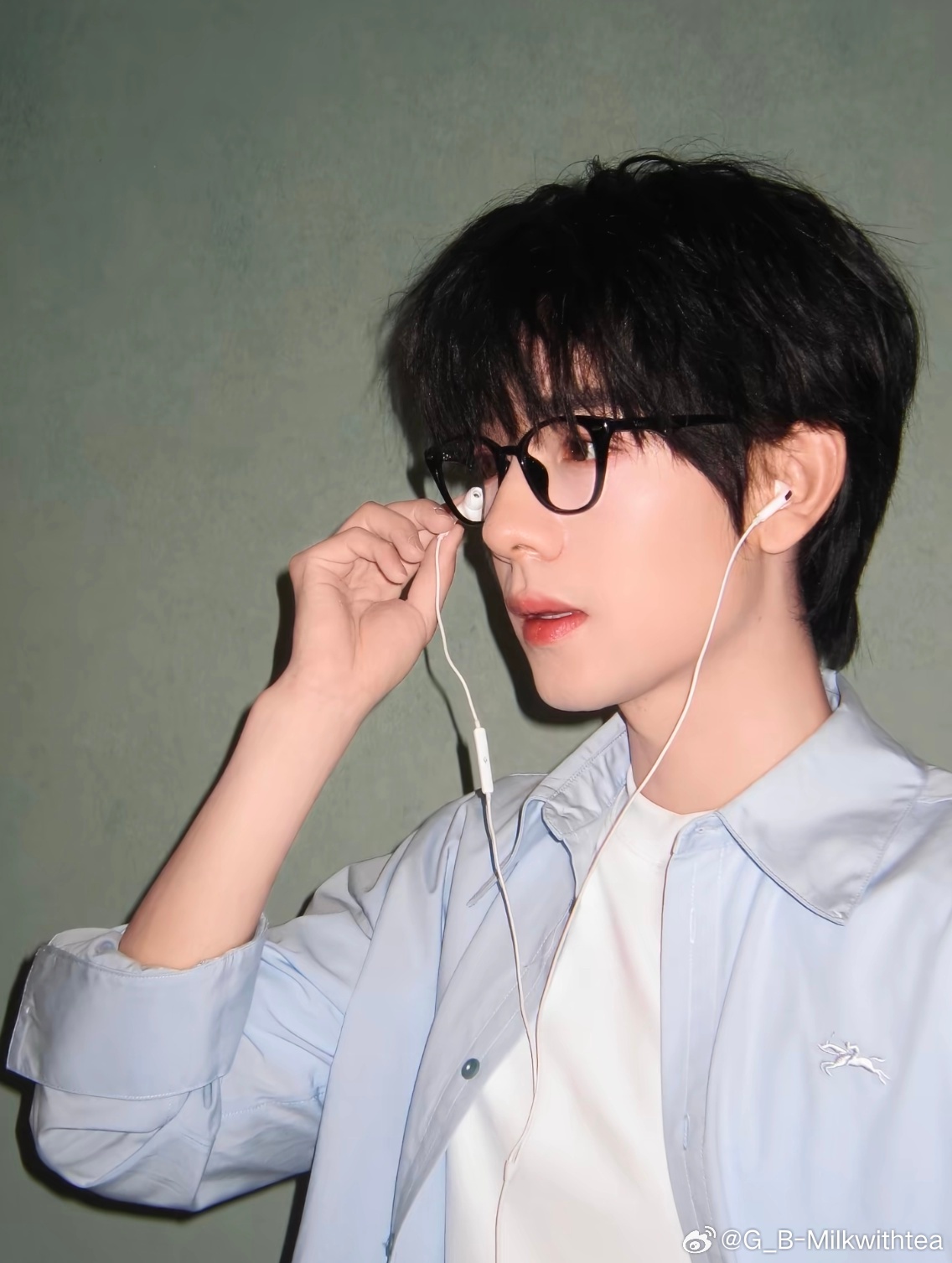 我也特别喜欢曾辉限时日常这套！男大！学长！校园本！ 