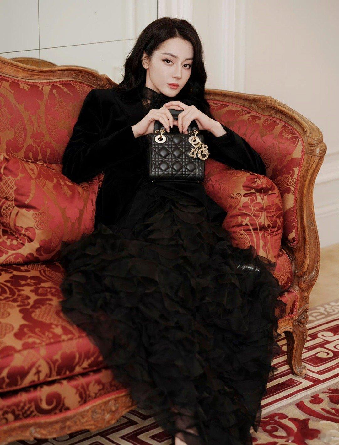 女a妆发按照这种来就很绝 ​​​