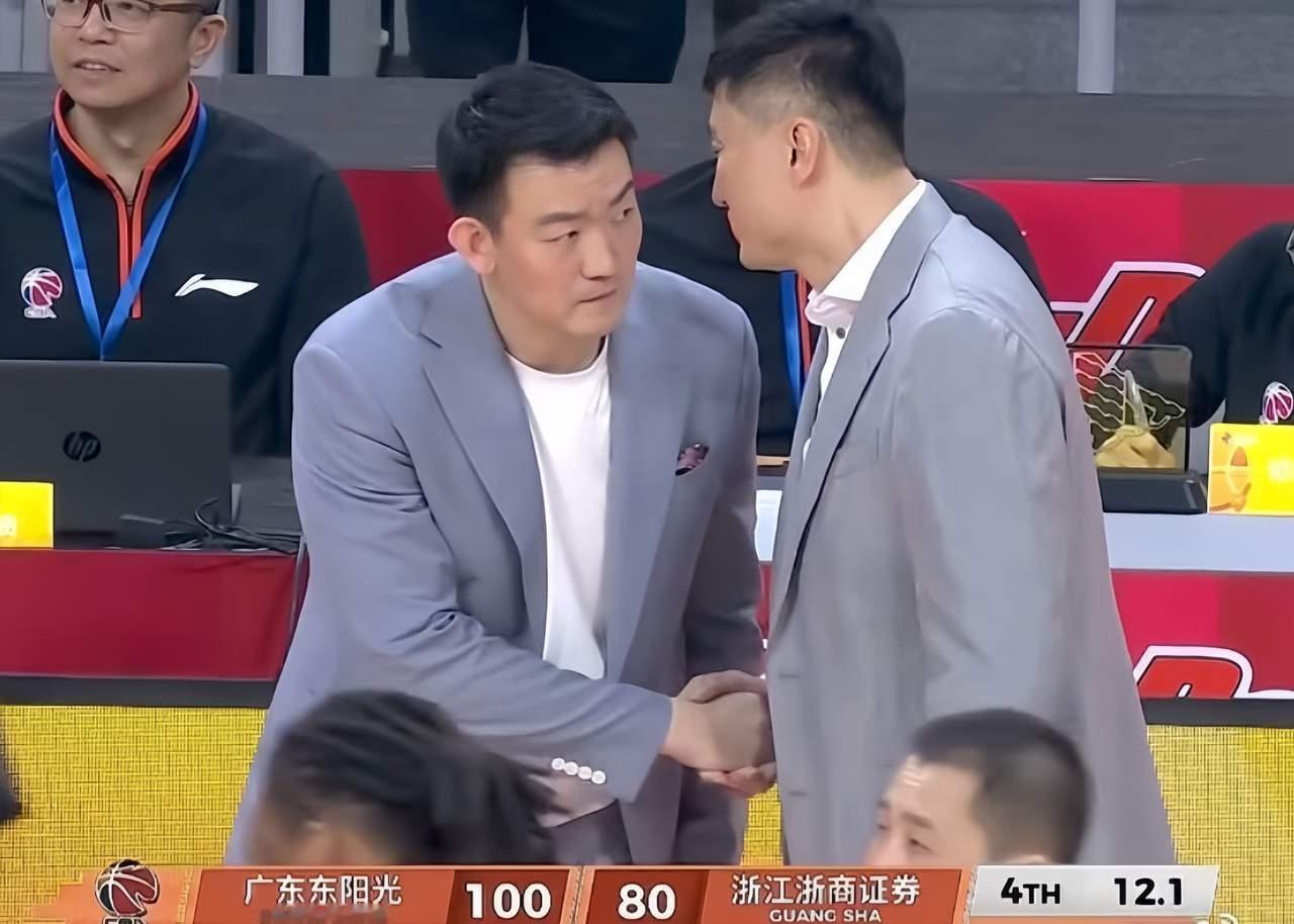 广厦输广东，这球不简单，王博或许想的是：保送宏远进四强，季后赛和上海队分在上半区