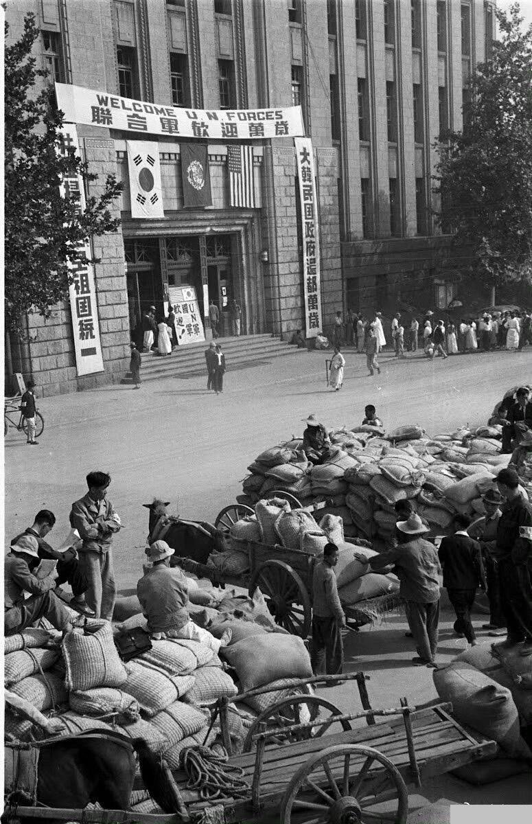 历史知识1951年3月14日，占领汉城70天的志愿军决定后撤。本来李奇微的计划是