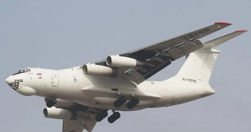 “俄罗斯官员称向委内瑞拉已提供铠甲防空导弹系统。”当地时间2025年11月4日，