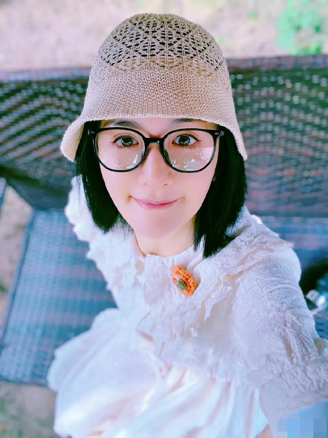 谢娜高调发文！
7月9日，谢娜突然引发了热议，起因是她在社交平台发文分享了一个好