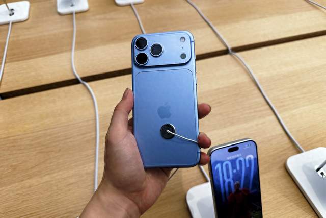 买苹果、选华为还是纠结小米？线下店老师傅中肯的建议说到心坎了