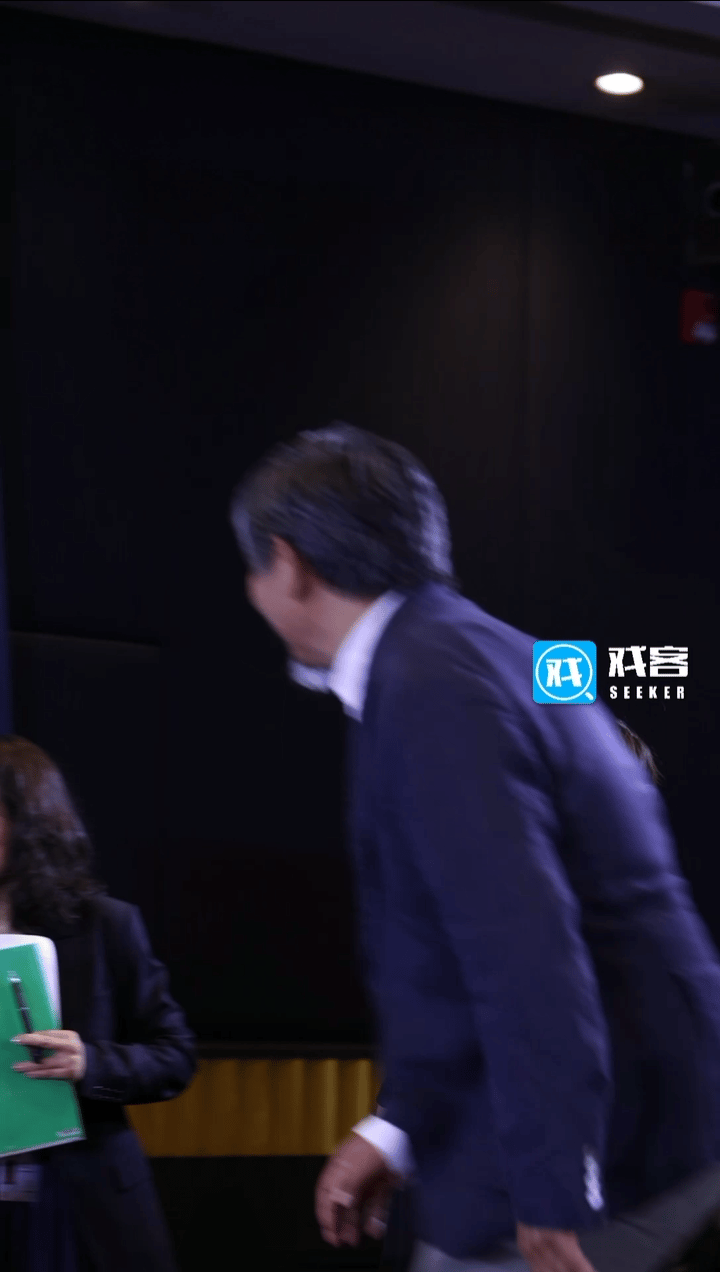 谁家有这么可爱的评委？我家有。四字 易烊千玺 yyqx 四字弟弟