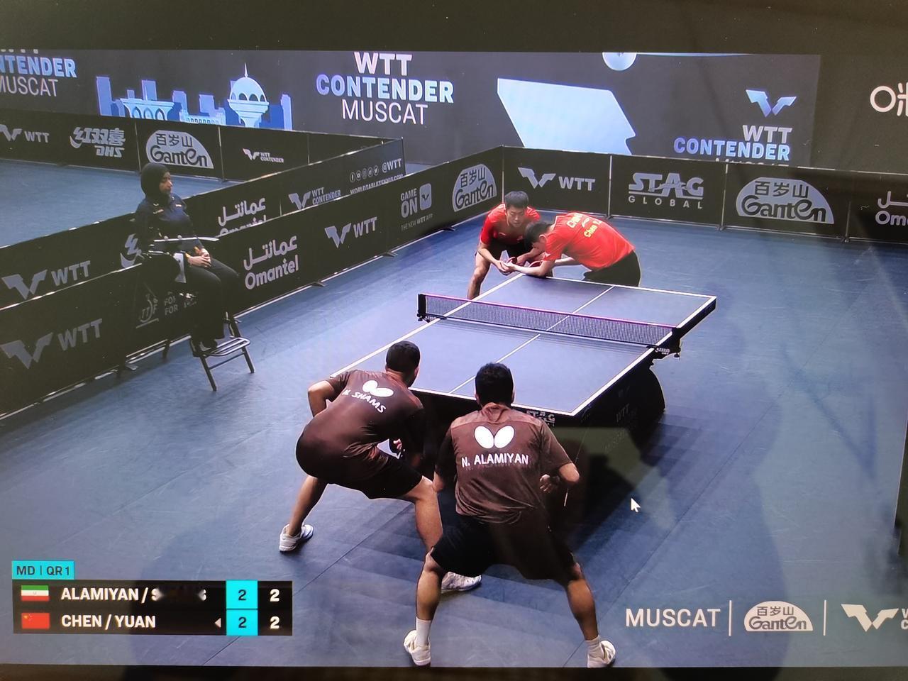 国乒男双组合陈垣宇、袁励岑资格赛2:3先下两局后，第三局8:5领先被伊朗男双阿拉