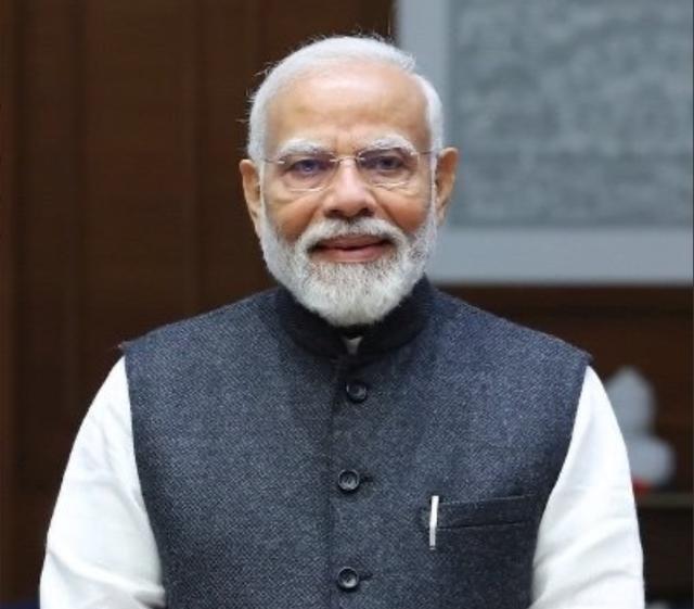 印度总理莫迪在社交媒体上发了一条推文，内容很简单，但信息量不小。他说：“接到我的