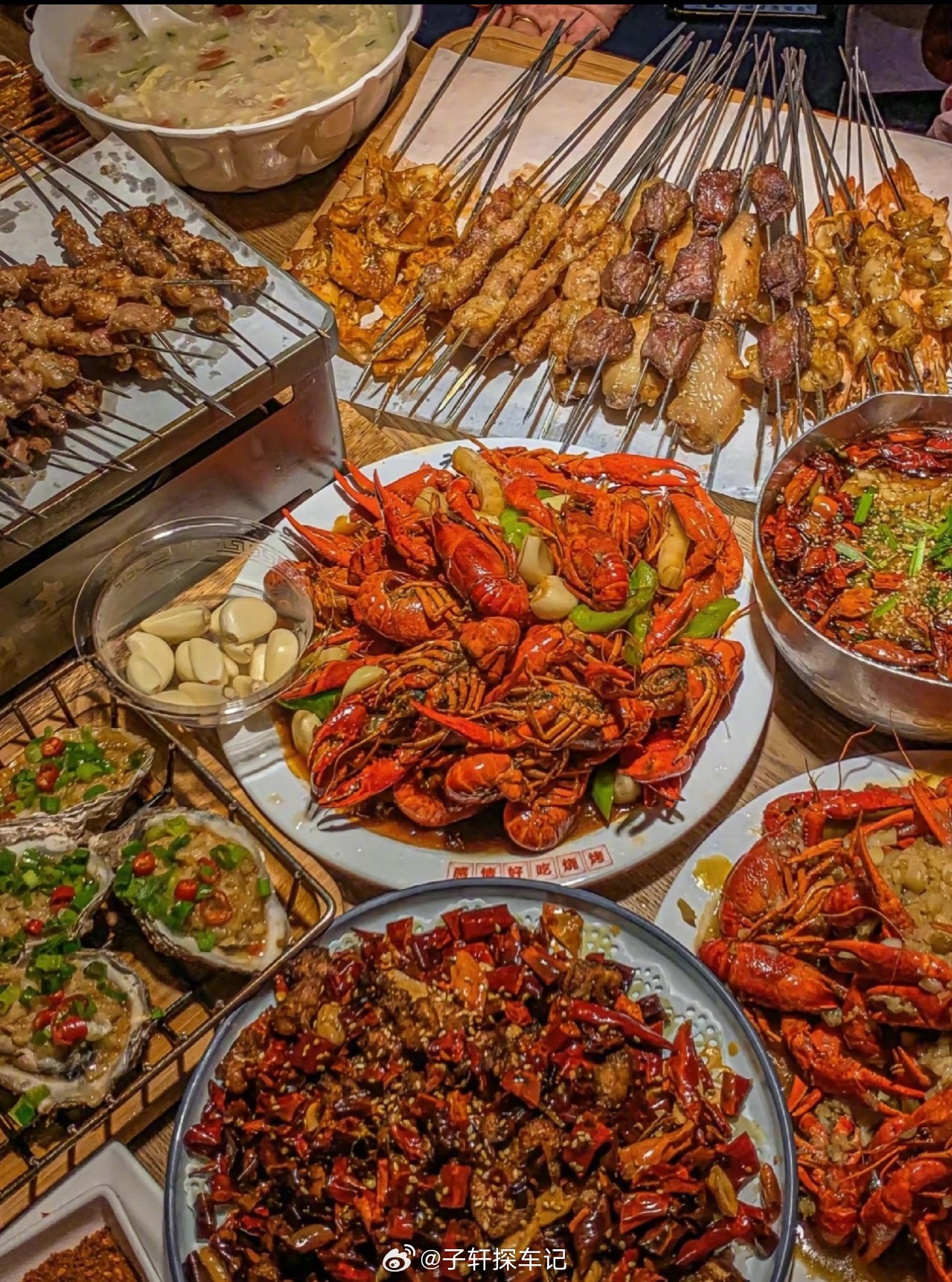 生活无解，来顿烧烤，和朋友边吃边聊，烦恼全消 