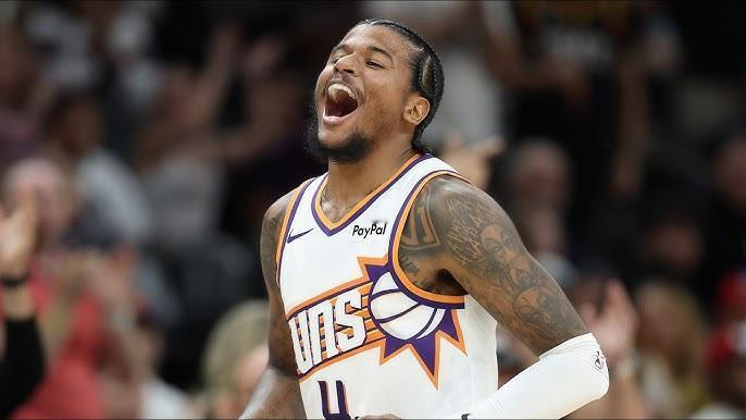 菲尼克斯太阳后卫杰伦·格林在周六客场战胜快船的比赛中，于首节末段提前退场。太阳随