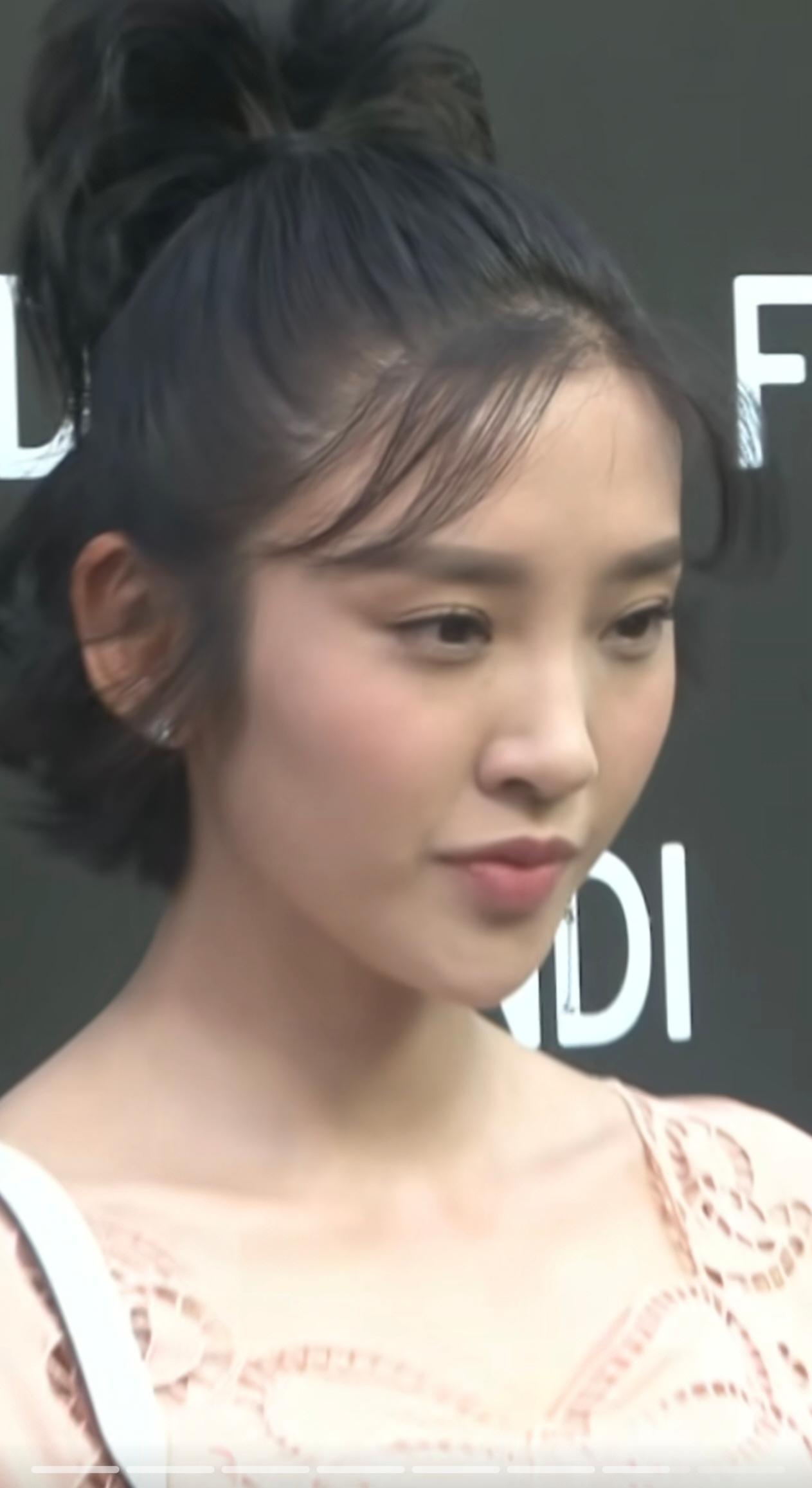 唐艺昕真的越品越有魅力！
        最早被她圈粉，是《甄嬛传》里那个娇纵又