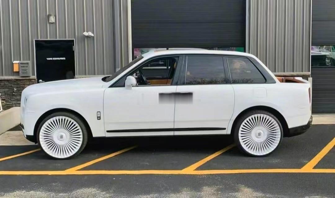 这是劳斯莱斯大皮卡？？？