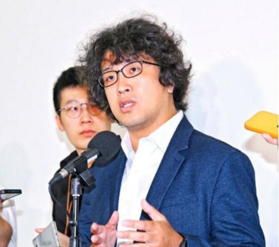 被我们正式通缉，纳入“台独”顽固分子名单之后，沈伯洋出来回应了！10月28日，沈