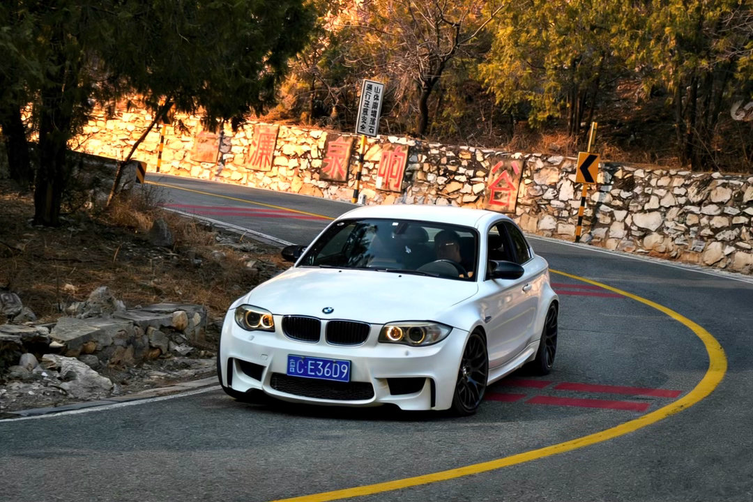 超级经典 不是上山就是下山。 北京·范崎路